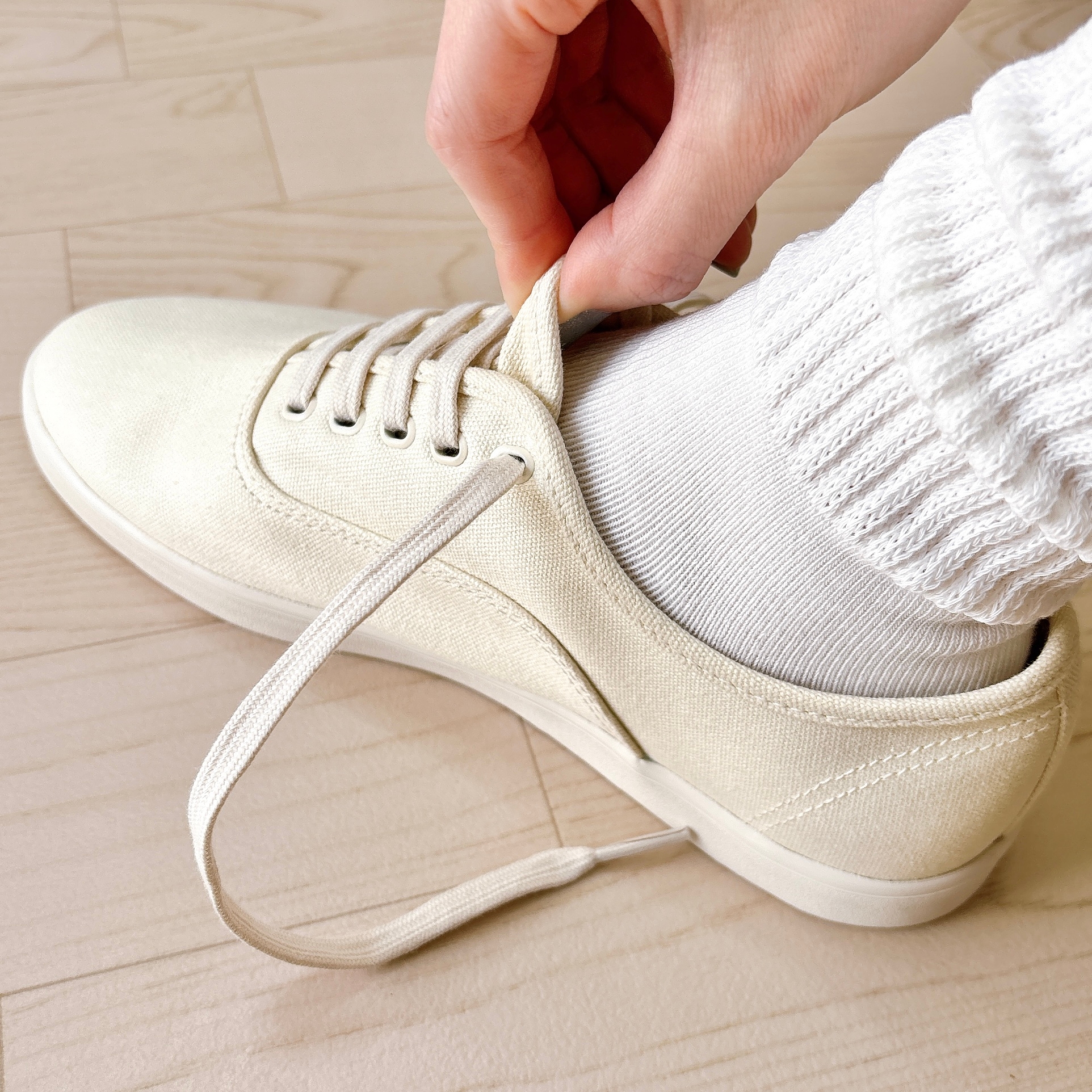 無印良品「婦人 柔らかい中敷を使用した 撥水キャンバススニーカー」