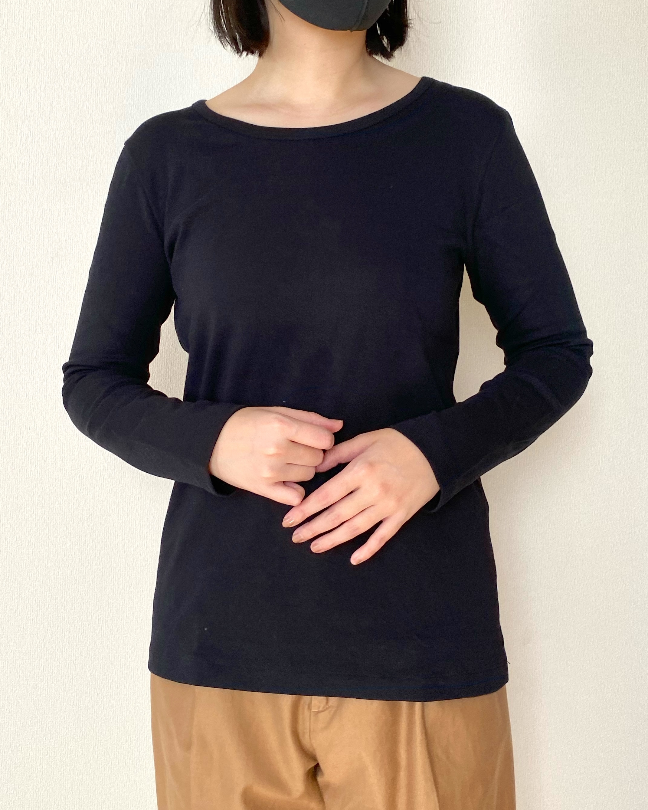 無印良品の「婦人 ストレッチフライス編みクルーネック長袖Ｔシャツ」