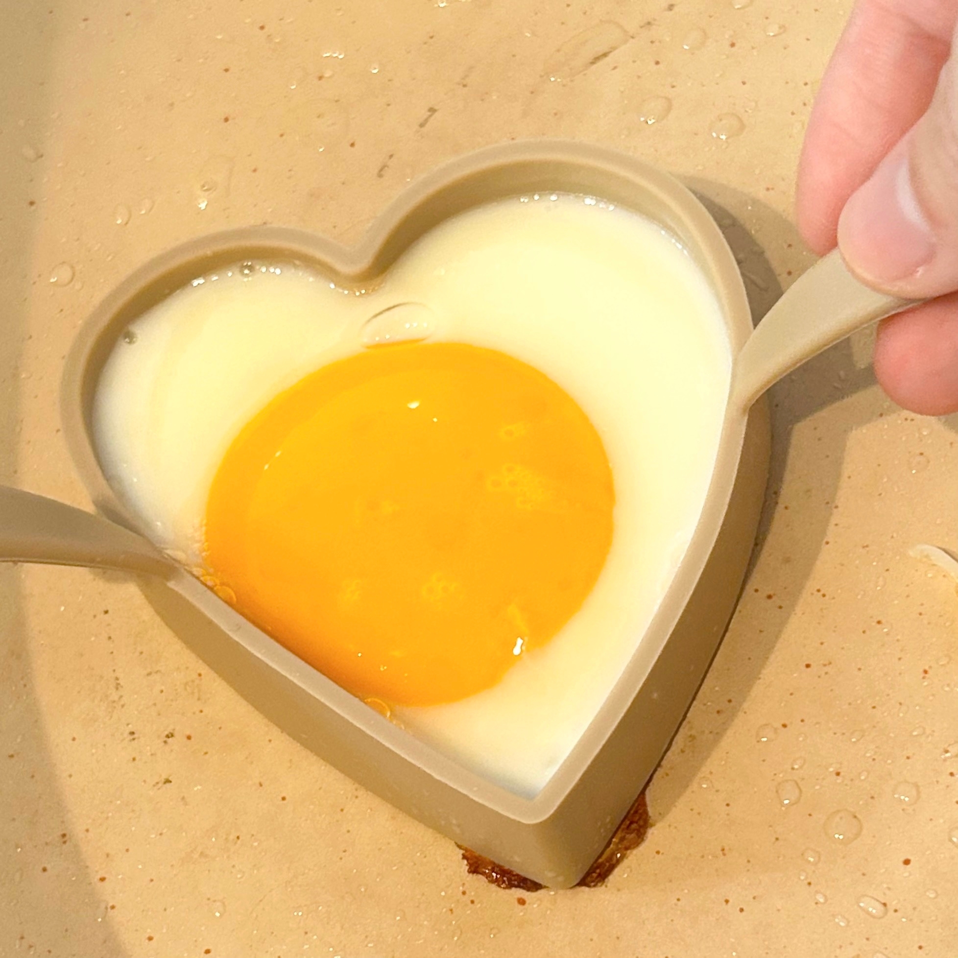 3COINS(スリーコインズ)の「シリコンリング4個セット/KITINTO」