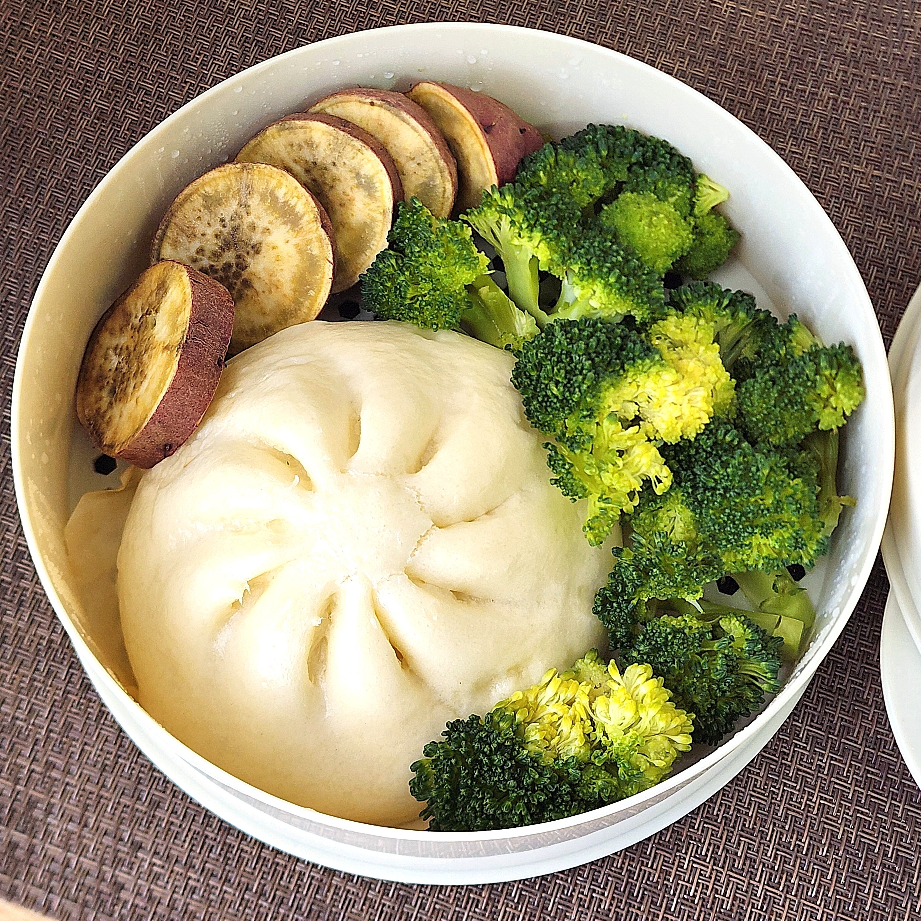 THREEPPY(スリーピー)の「2段電子レンジ蒸し器」