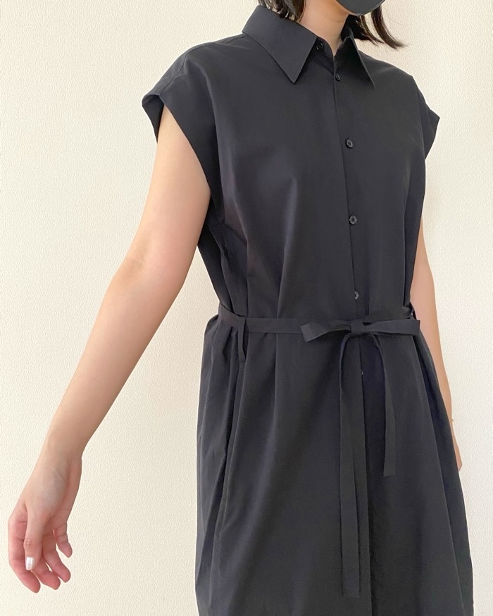 ユニクロの「コットンシャツワンピース/ノースリーブ」