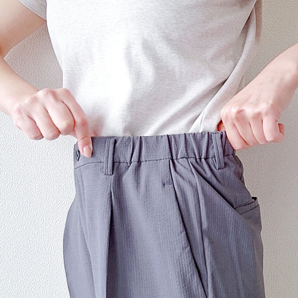 無印良品「婦人 風を通す ストレッチサッカーイージーテーパードパンツ」