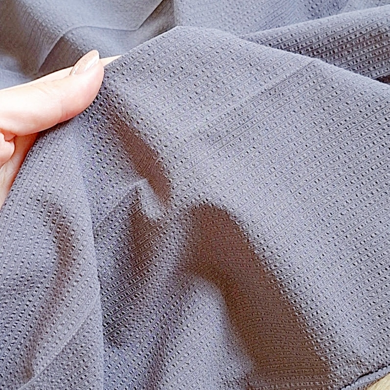 無印良品「婦人 風を通す ストレッチサッカーイージーテーパードパンツ」