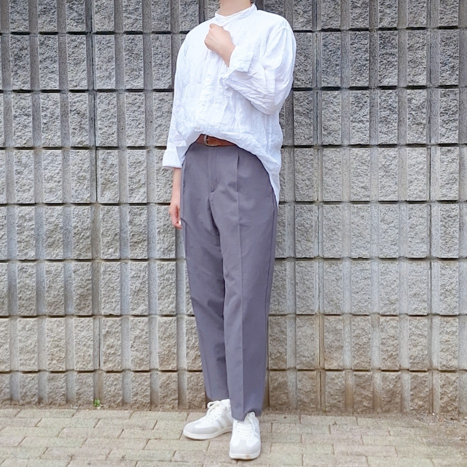 無印良品「婦人 風を通す ストレッチサッカーイージーテーパードパンツ」