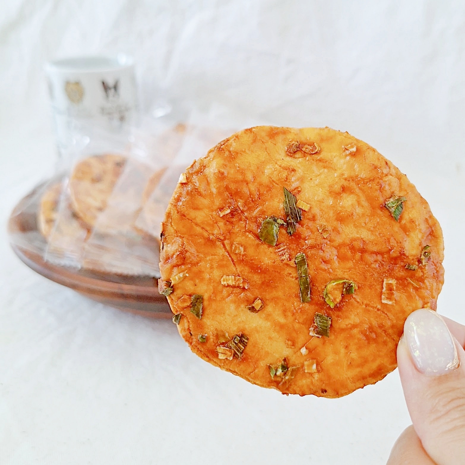 無印良品「大袋 ねぎ味噌せんべい」