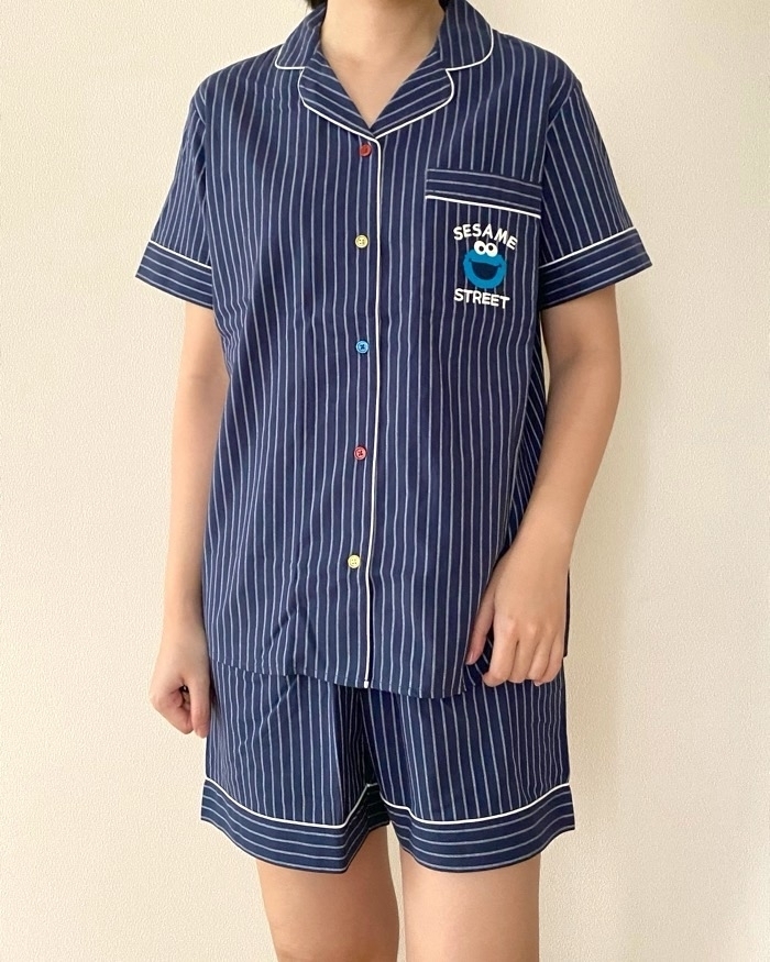 GU「コットンパジャマ(半袖&ショートパンツ)Sesame Street」