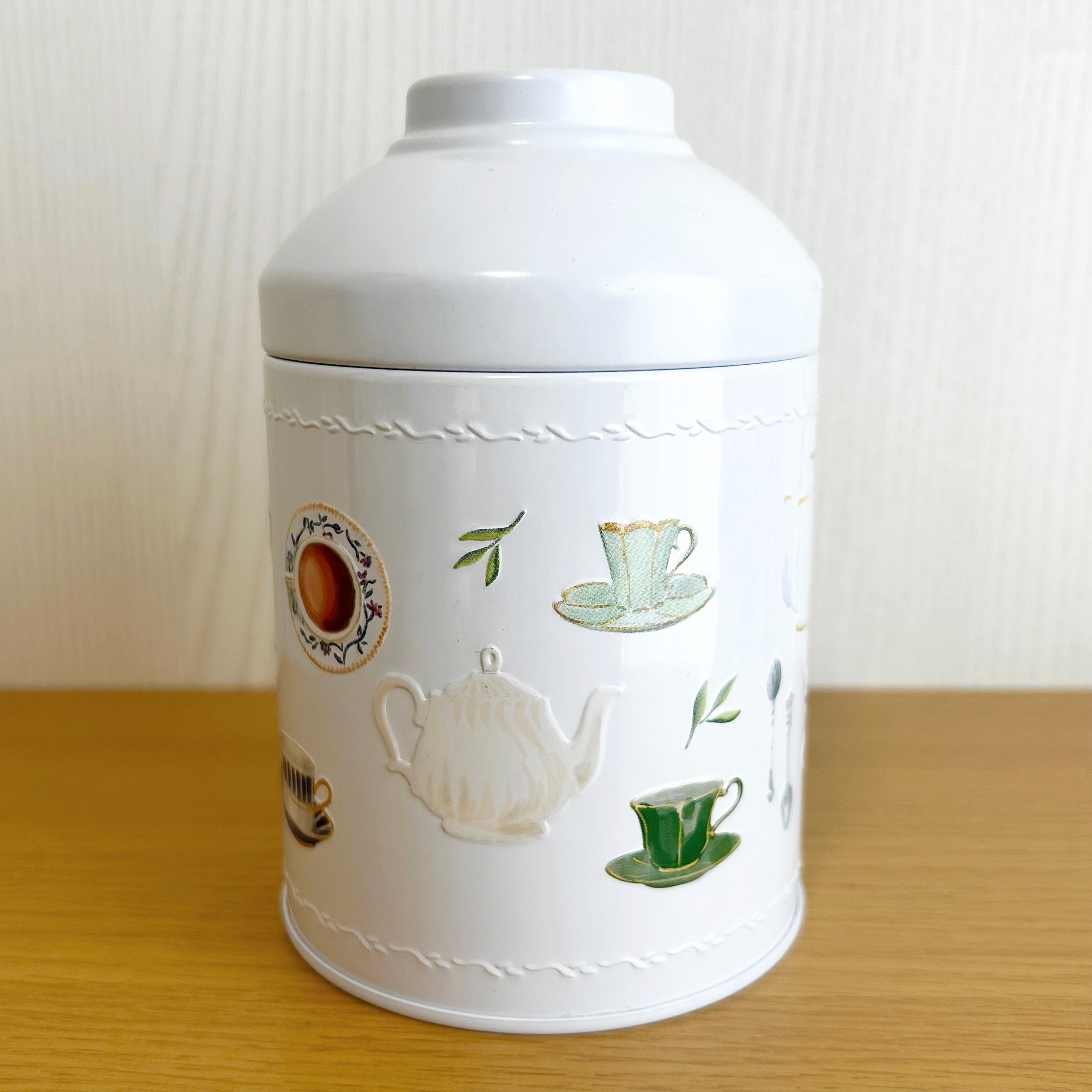 カルディ「紅茶クッキー缶 1個」