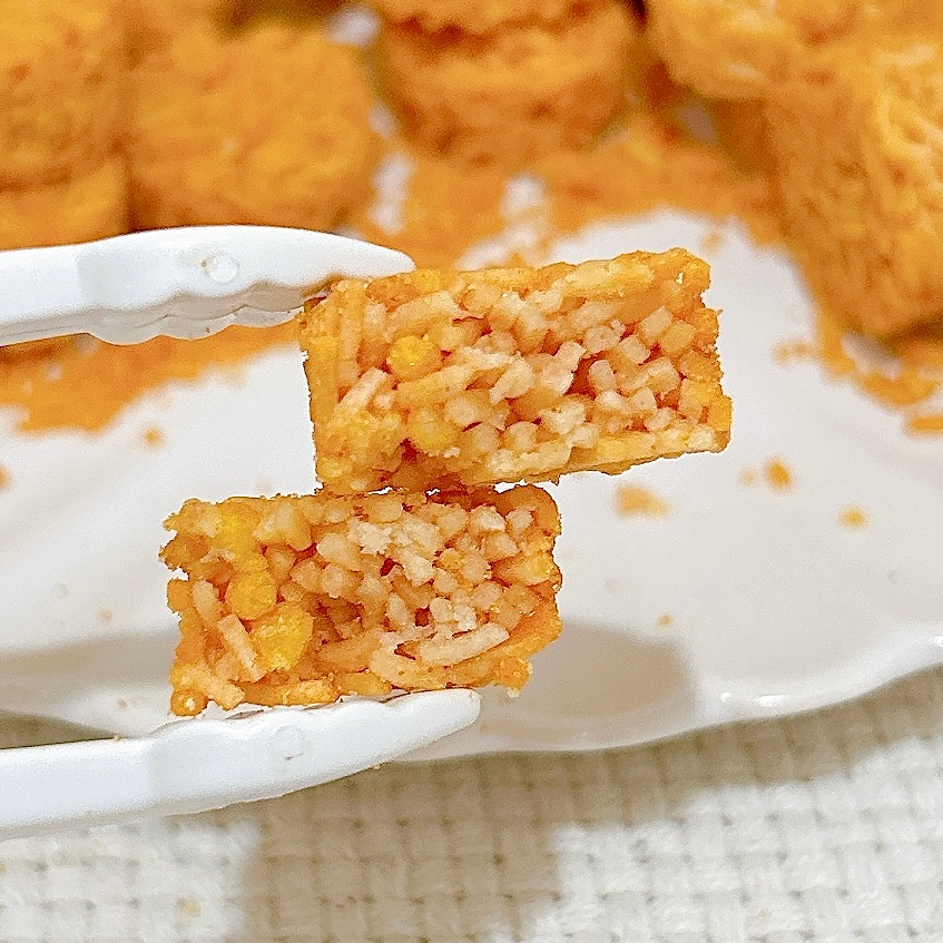 セブン-イレブンの「7プレミアム ひとくち明太チーズもんじゃ」