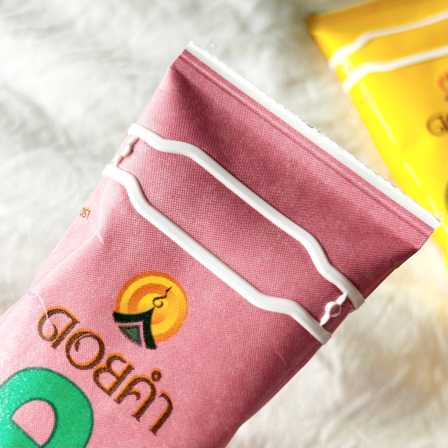 KALDI（カルディ）で見つけた「ドイカム アイスポップ ライチヨーグルト 85ml」と「ドイカム アイスポップ マンゴー＆パッションフルーツ 85ml」