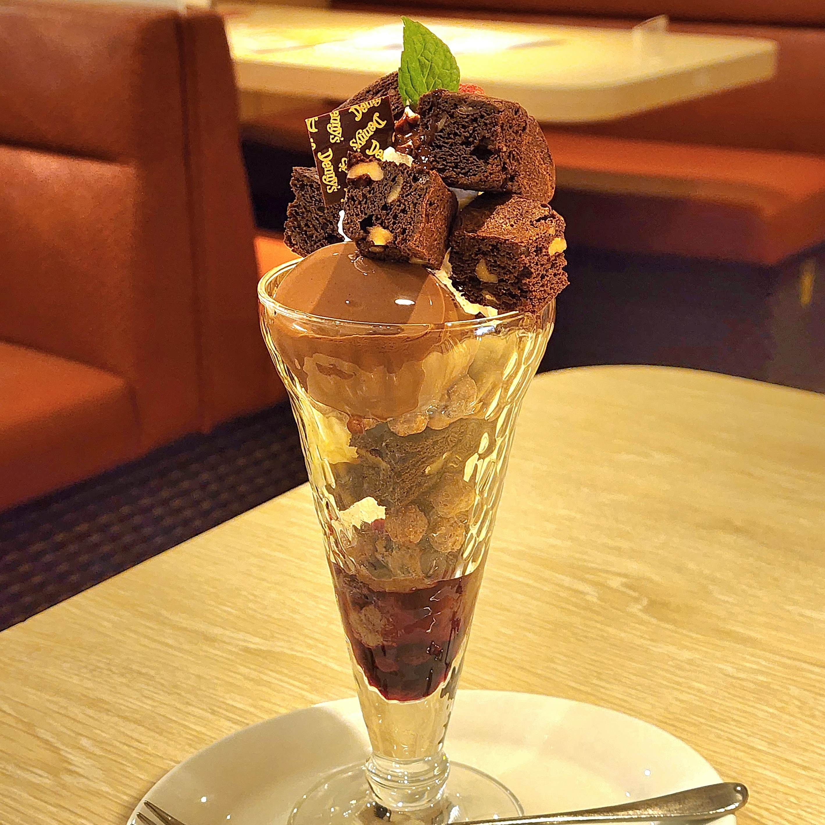 デニーズの「DEVIL'S ブラウニーサンデー」