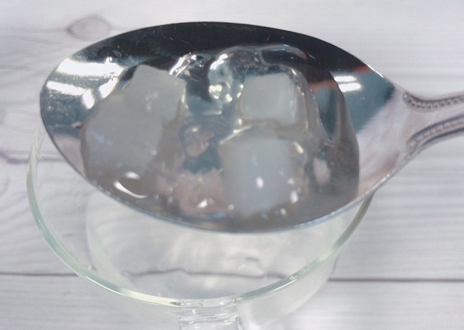 無印良品の「蒟蒻ドリンク ナタデココ&ライチ」