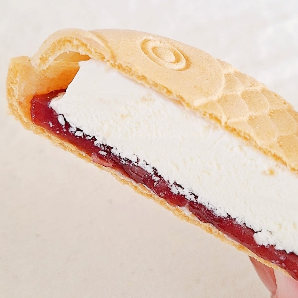 Chateraise（シャトレーゼ）の「和菓子アイス たい焼き最中バニラ しっぽまであん4個入」