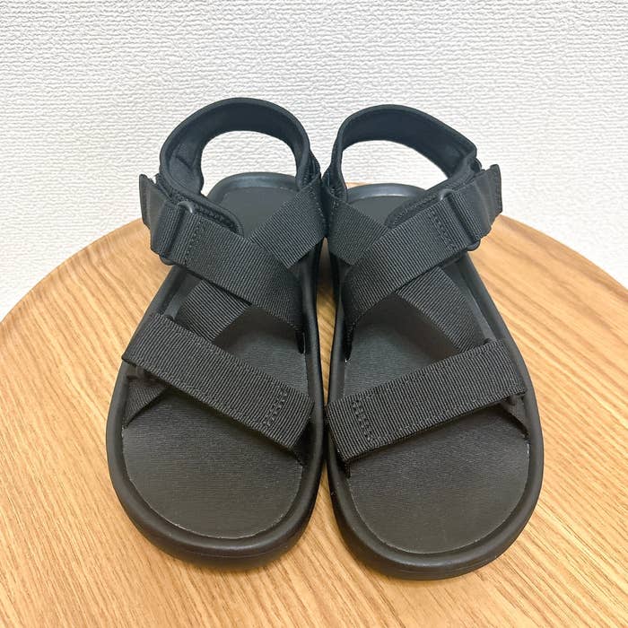 無印良品「テープベルトサンダル」