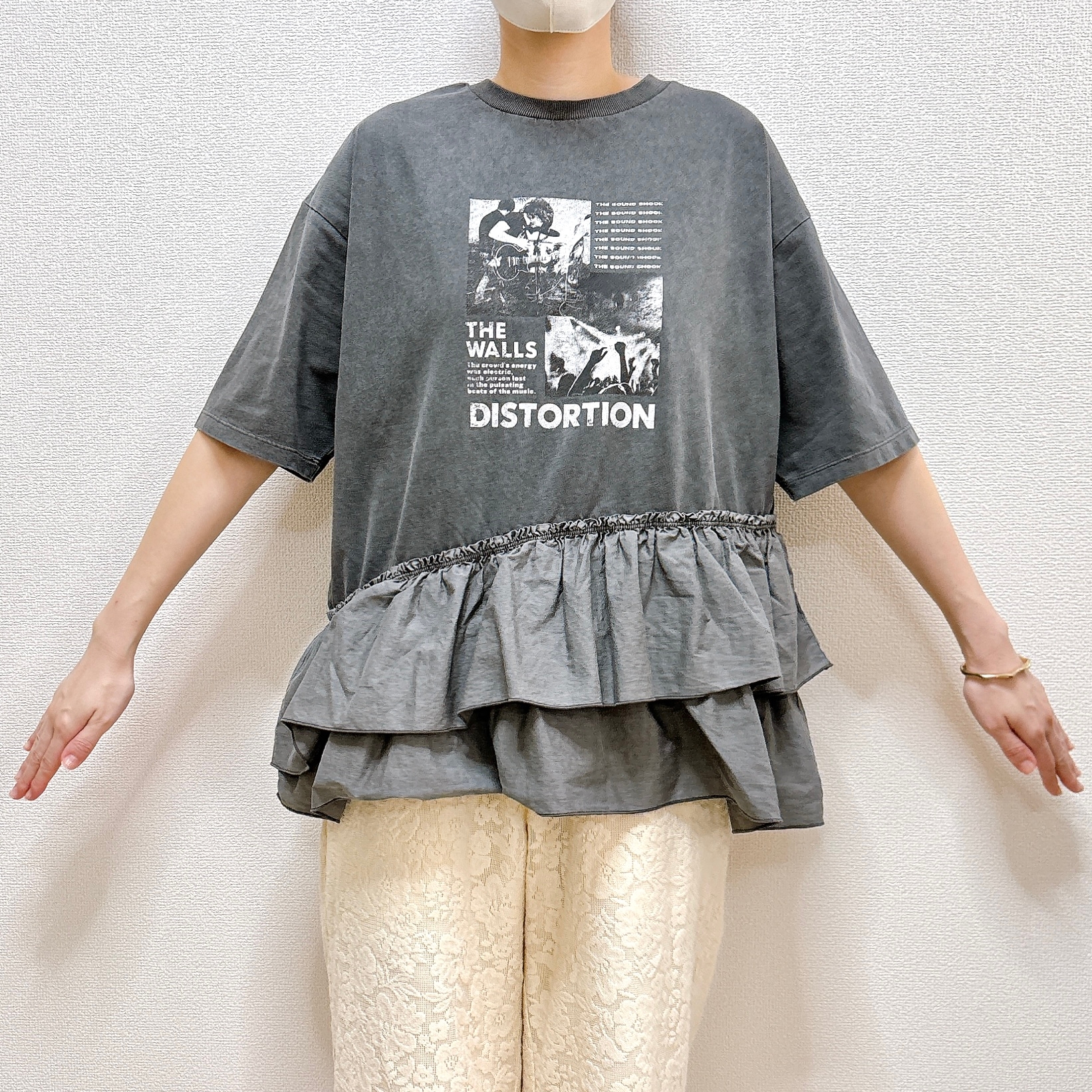ニコアンド「布帛コンビフリルロックTシャツ」