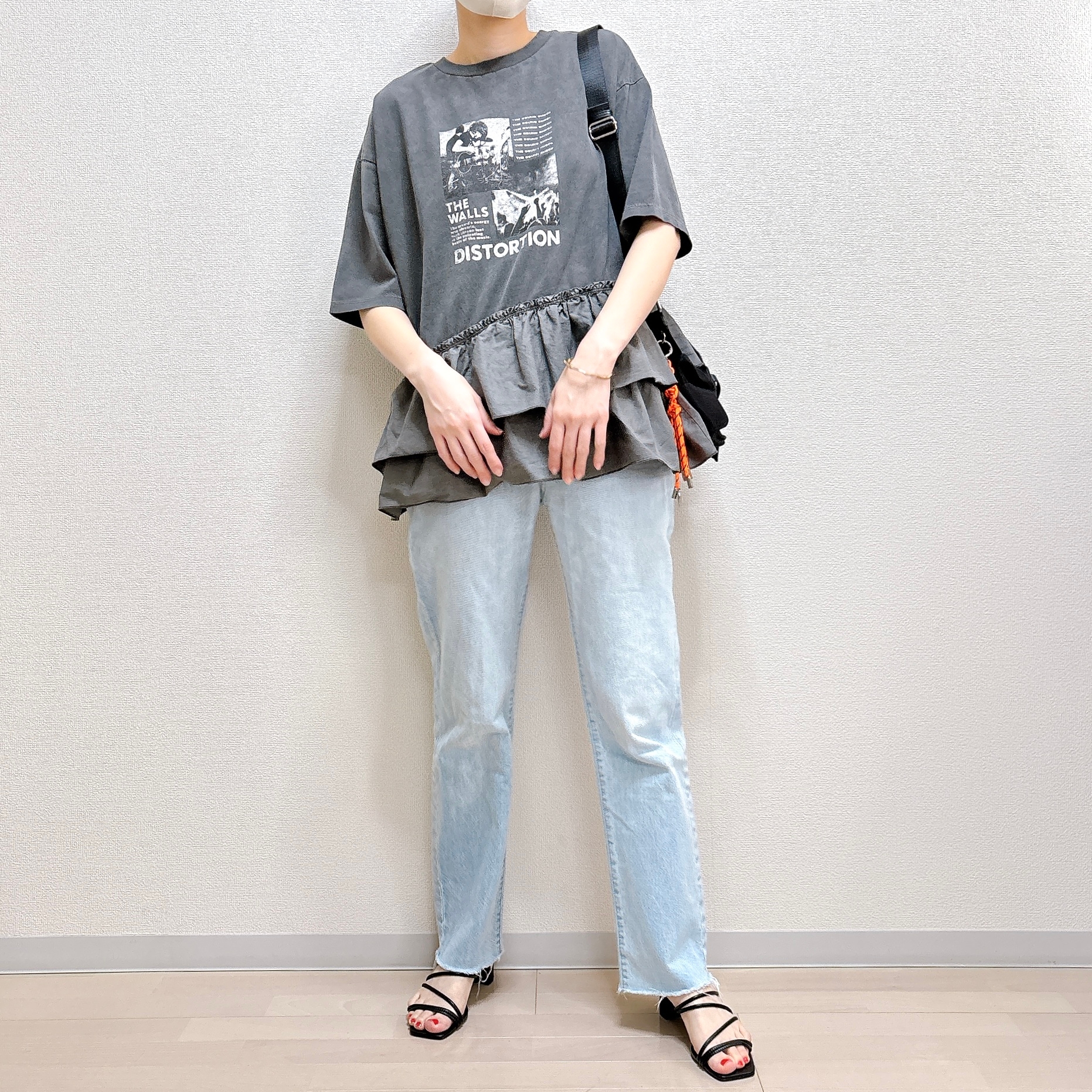 ニコアンド「布帛コンビフリルロックTシャツ」