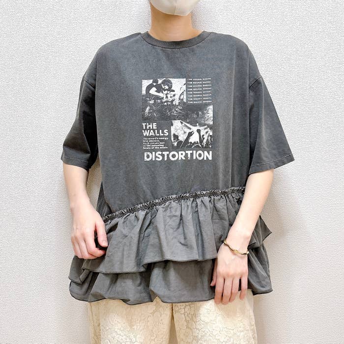 ニコアンド「布帛コンビフリルロックTシャツ」