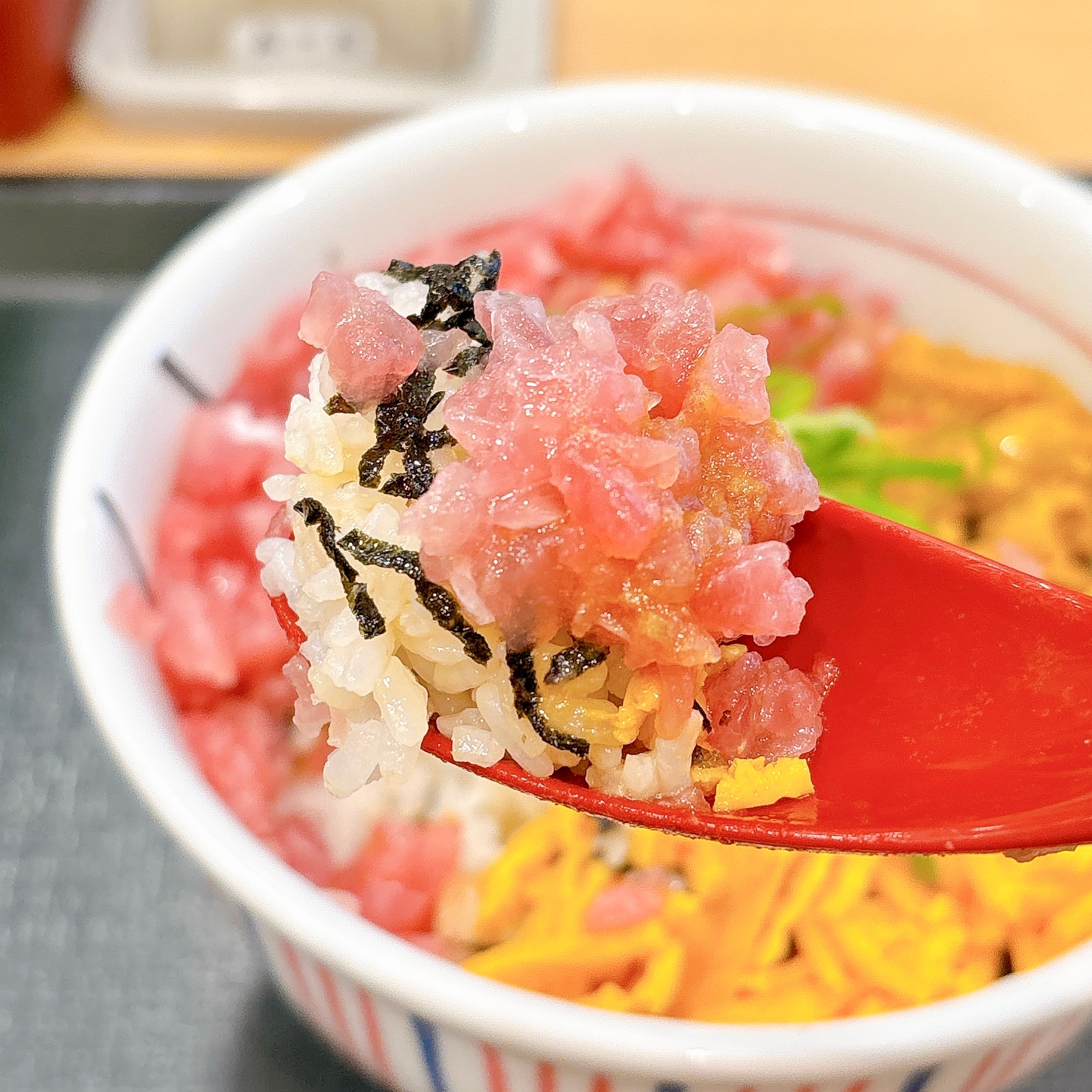 なか卯の「ウニまぐろ丼」