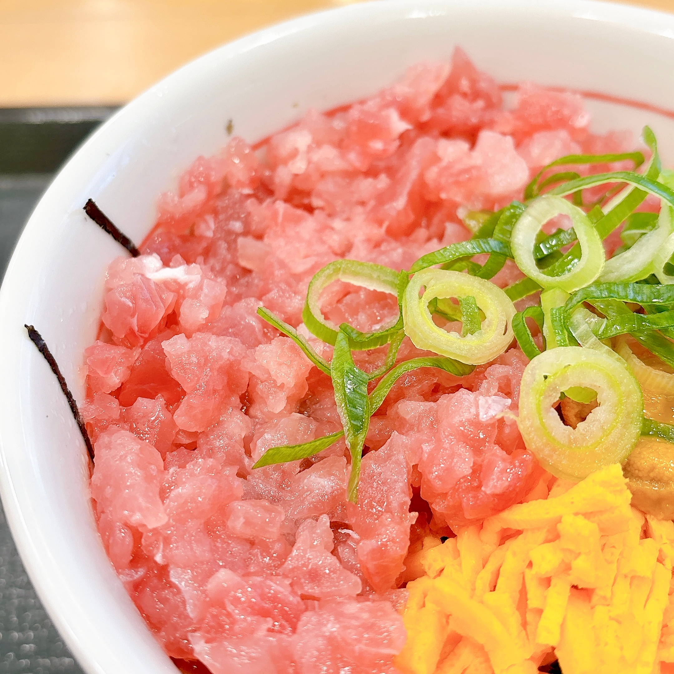 なか卯の「ウニまぐろ丼」