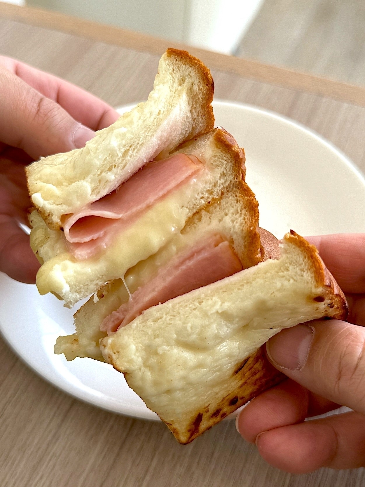 タリーズコーヒー「クロックムッシュのホットサンド」