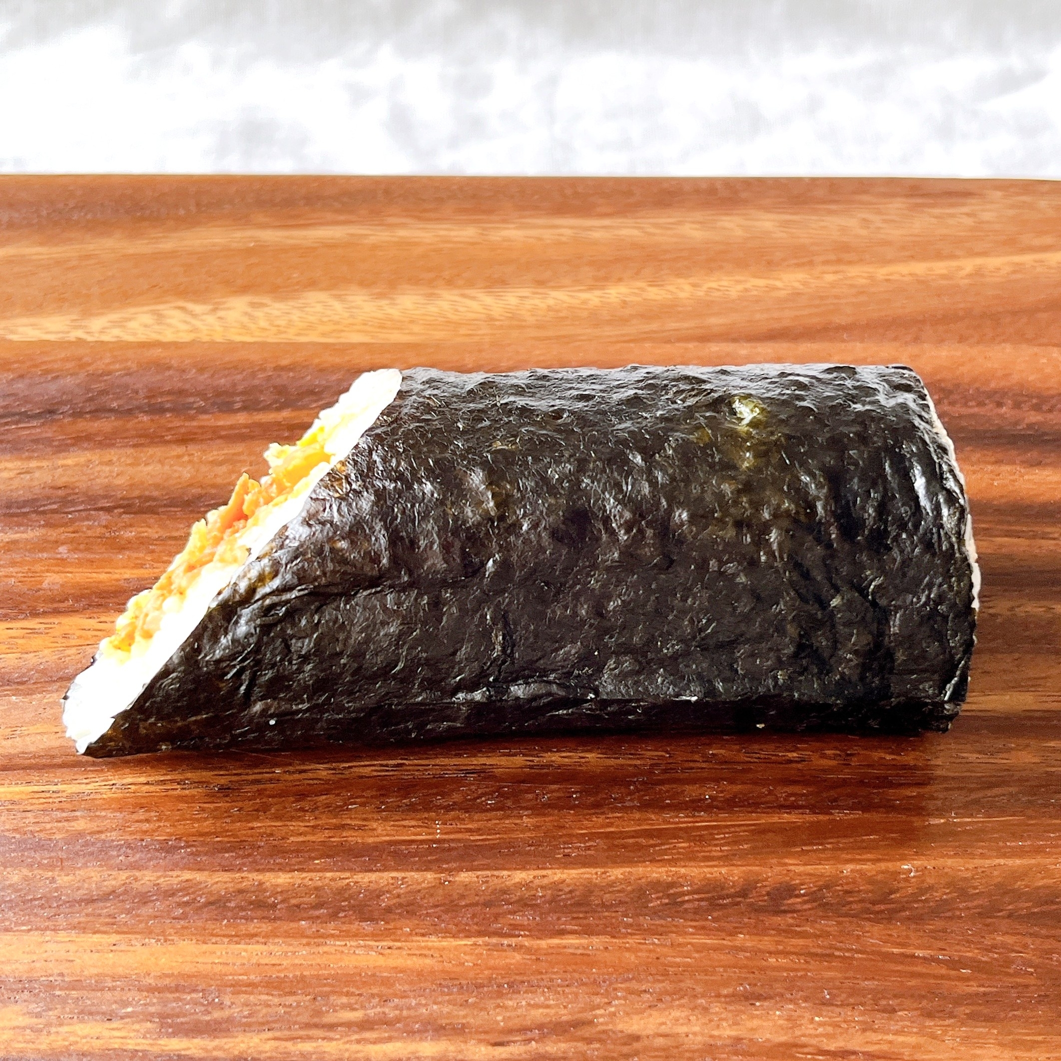 ファミリーマートの「かぶり寿司 タコス巻」