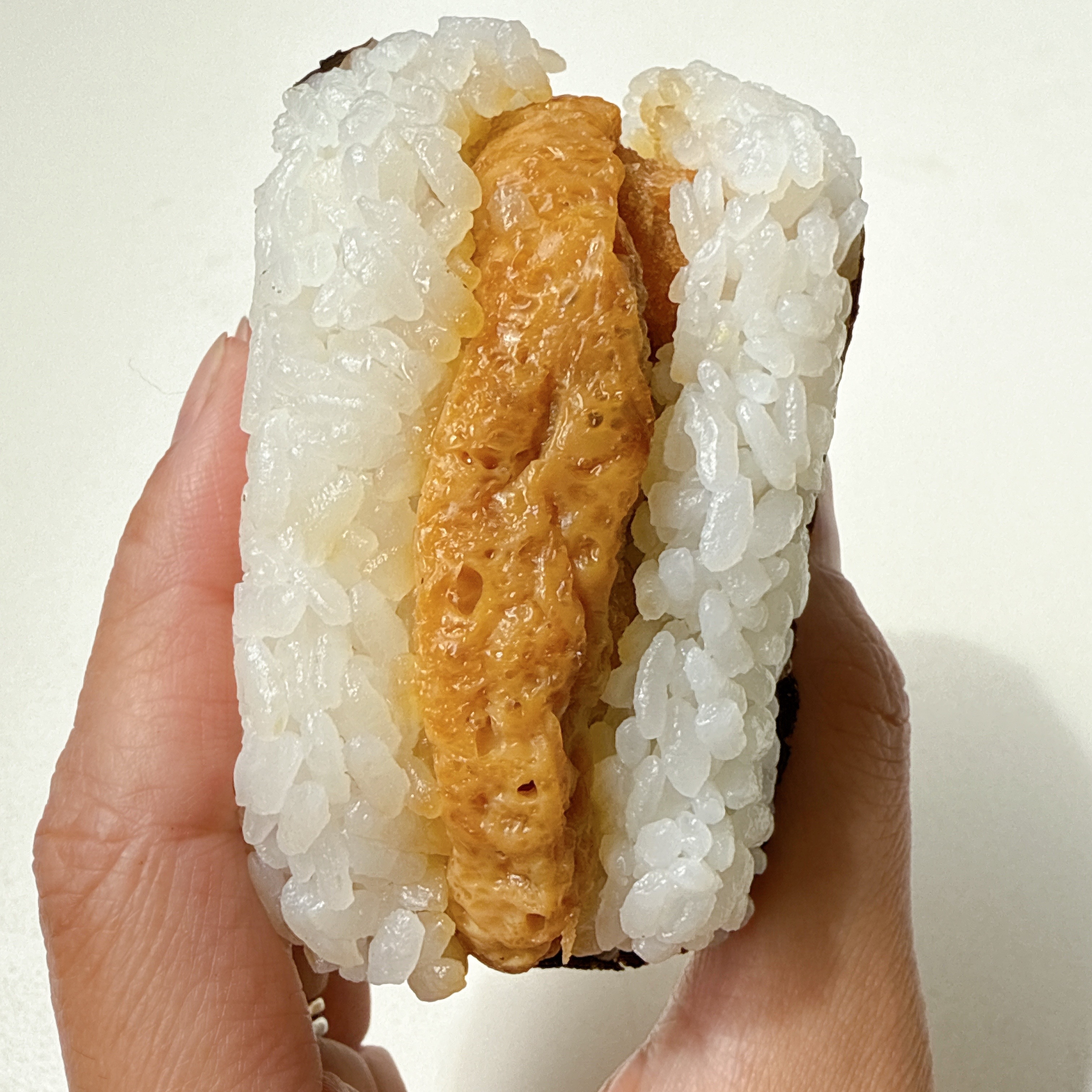 セブン「具だくさんおむすび かつ丼」