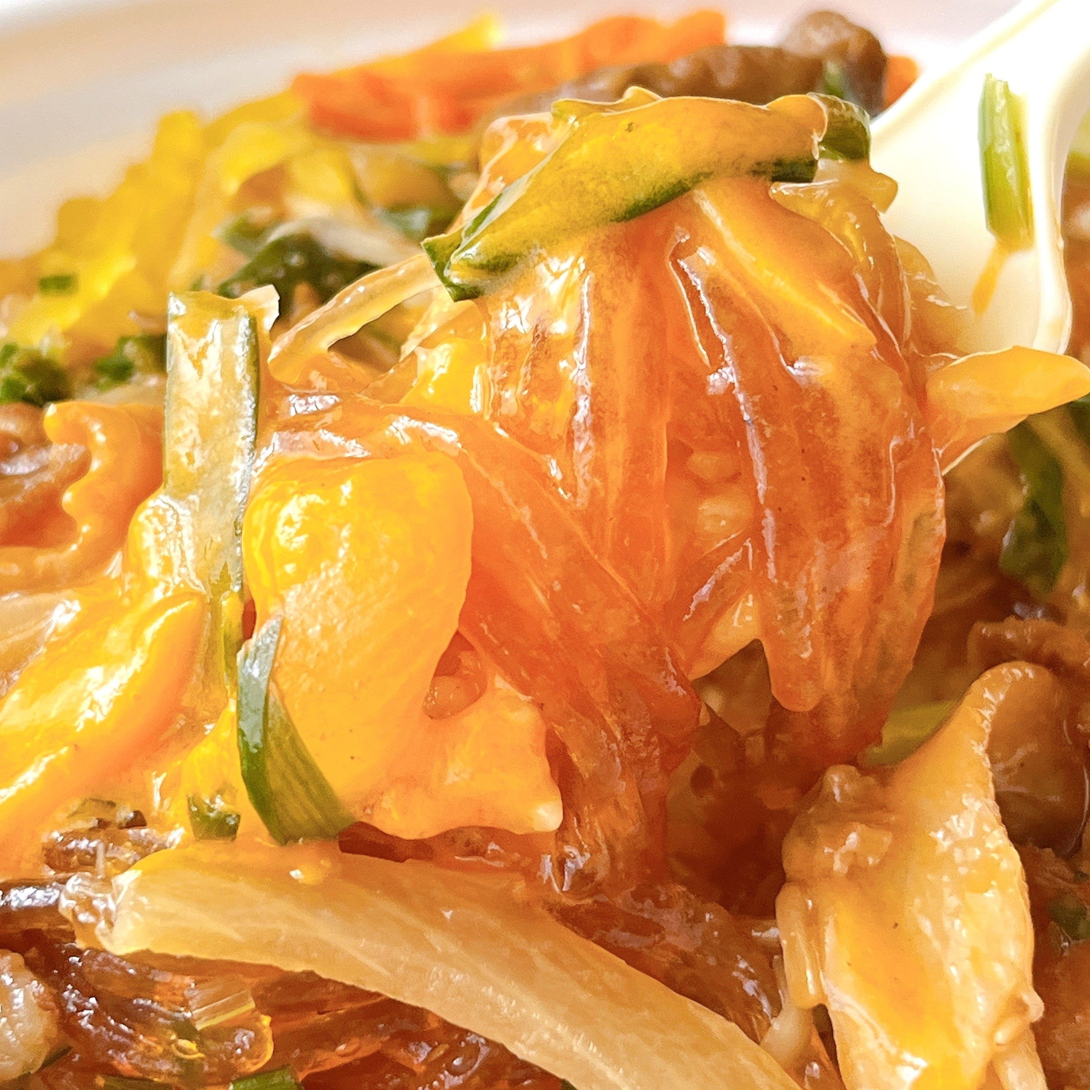 ファミリーマートの「特製甘辛タレが決め手のプルコギ&ビビンバ炒飯」