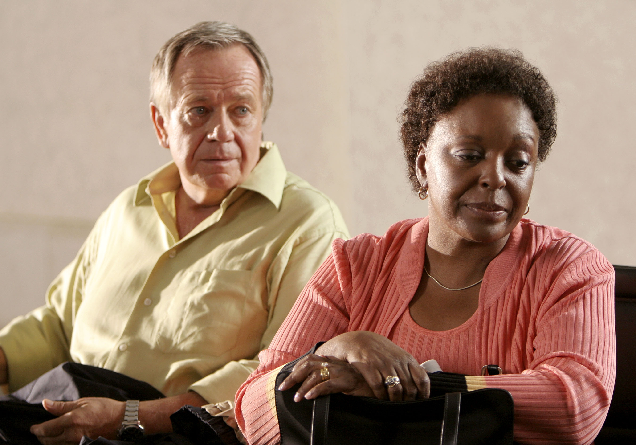 Bernarrd and Rose from "Lost" sit together before the crash