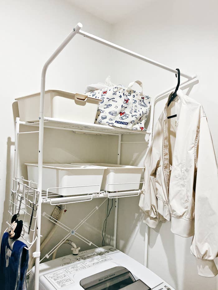 ニトリの「洗濯機ラック（DK003 ホワイト）」