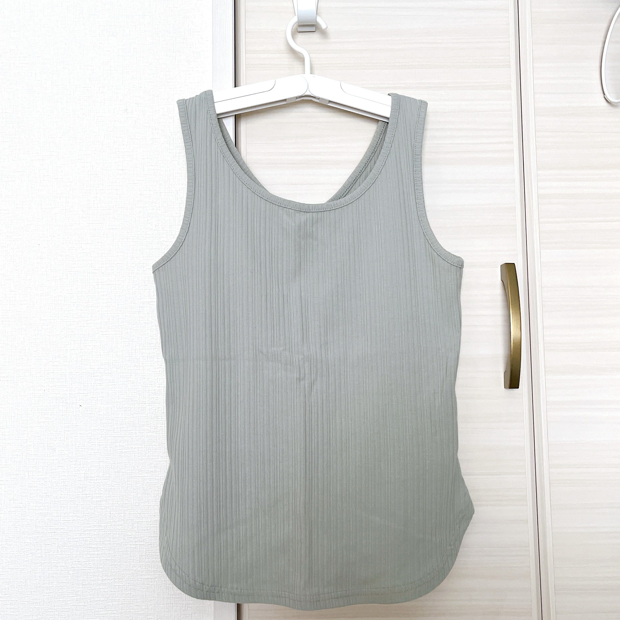 3COINSの「折りたたみハンガー3本セット」