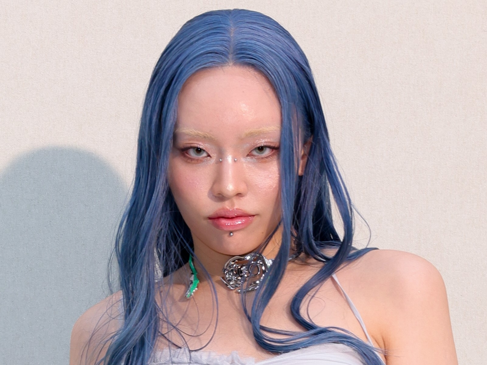 ちゃんみな“もんのすごいジャケ写”にSNS沸く「また飛んだの