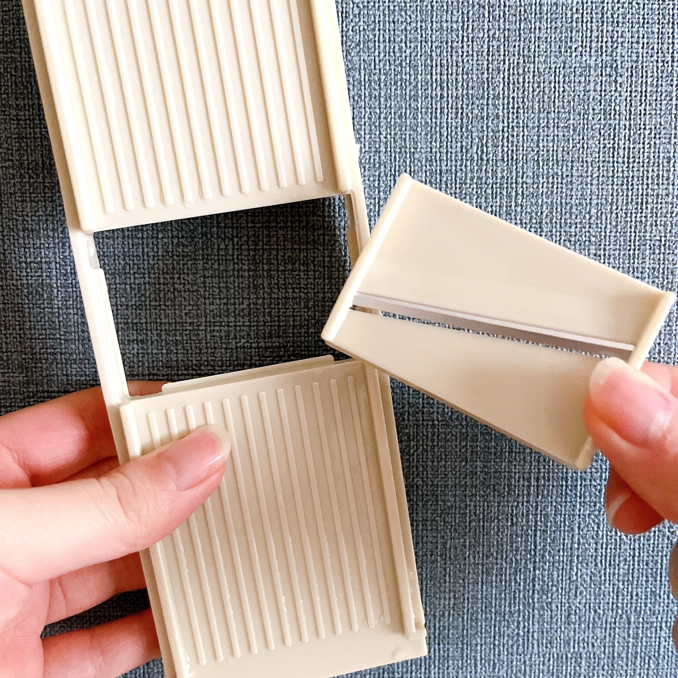 3COINSの「マルチWAYスライサー/KITINTO」