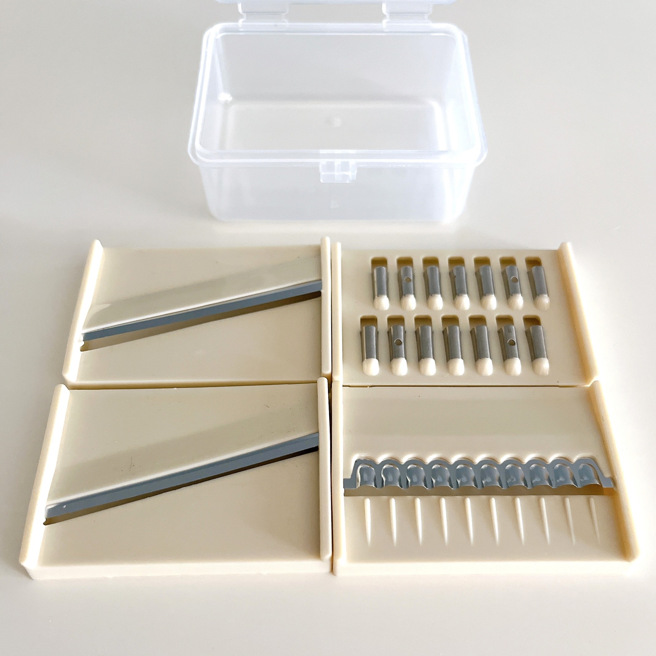 3COINSの「マルチWAYスライサー/KITINTO」