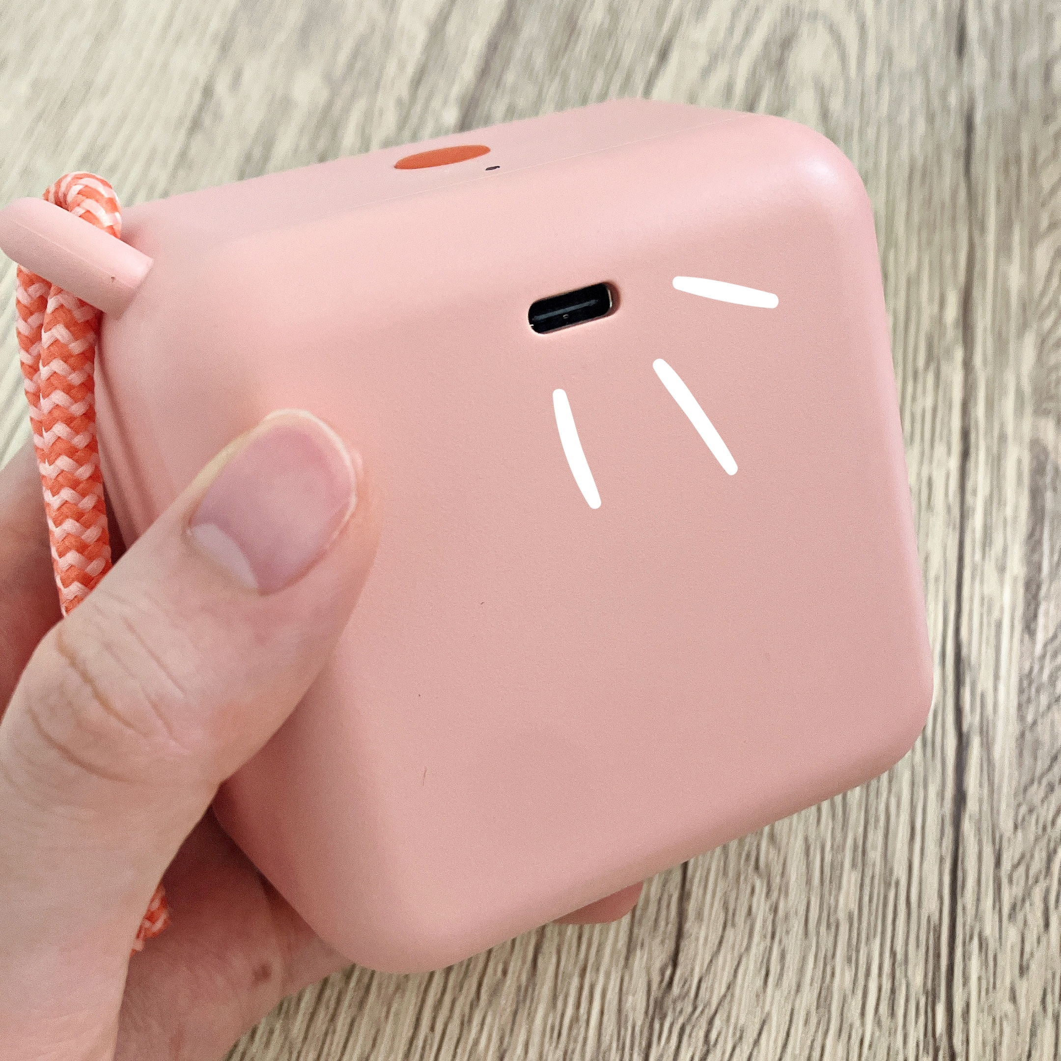 IKEA（イケア）の「VAPPEBY ヴァッペビー ポータブルBluetoothスピーカー（防水／ピンク）」