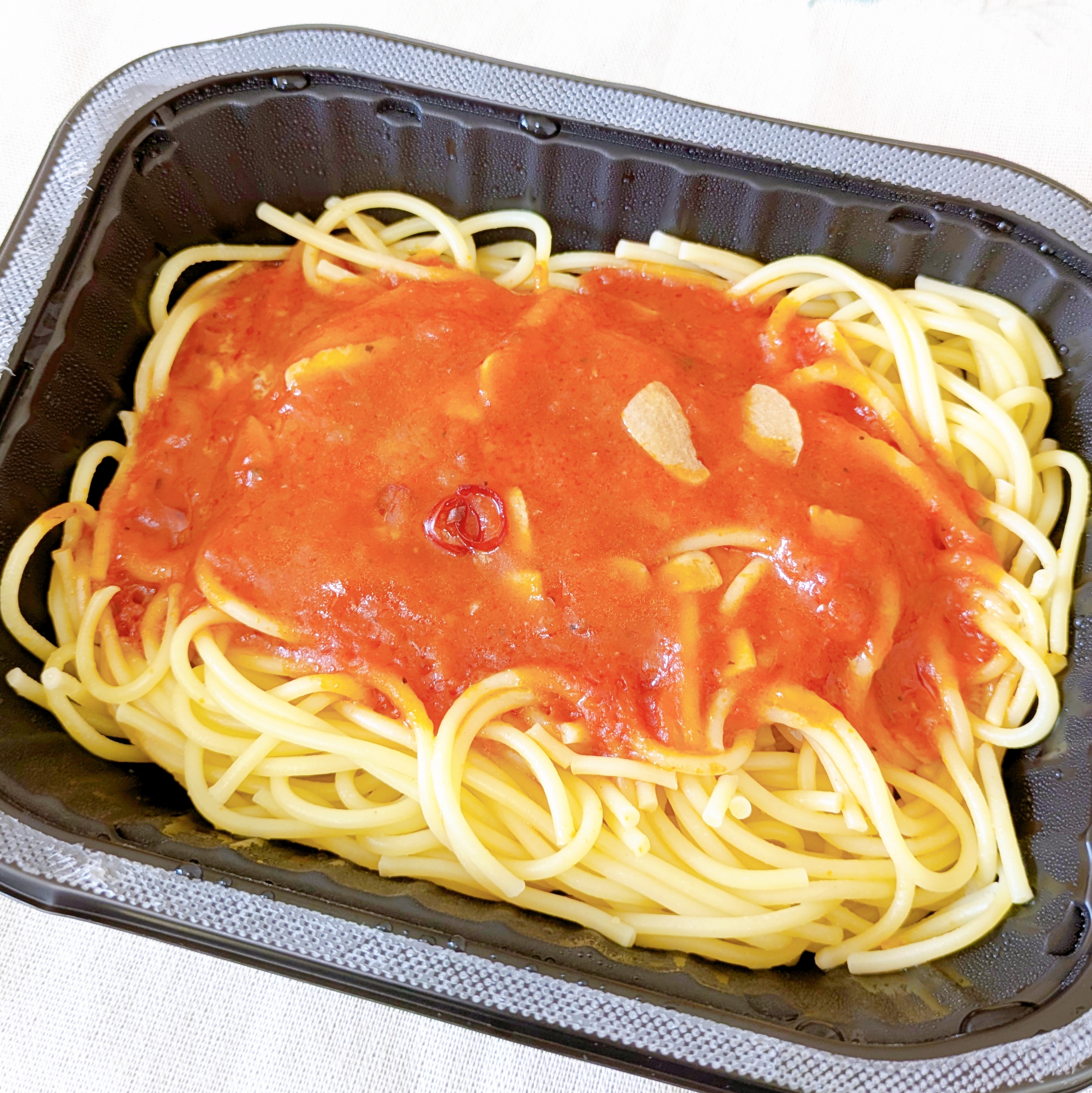 セブン-イレブンの「カプリチョーザ監修 トマトとニンニク」