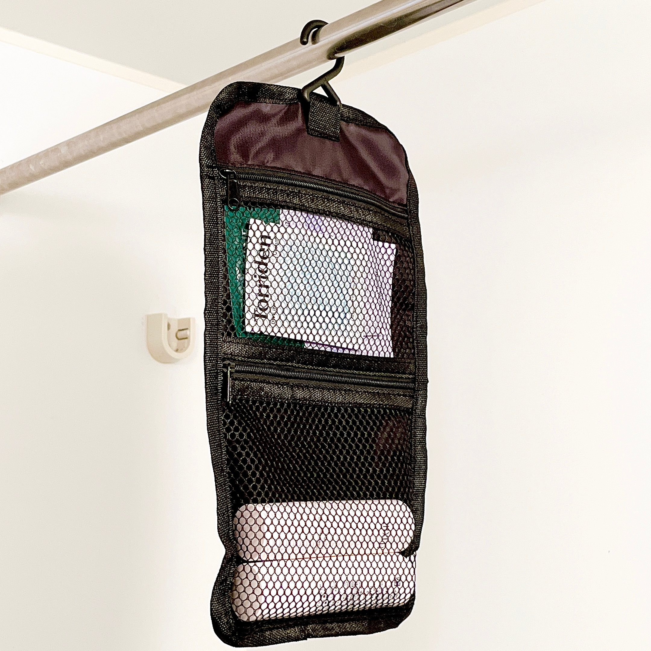 Seria(セリア)の「つり下げポーチ」