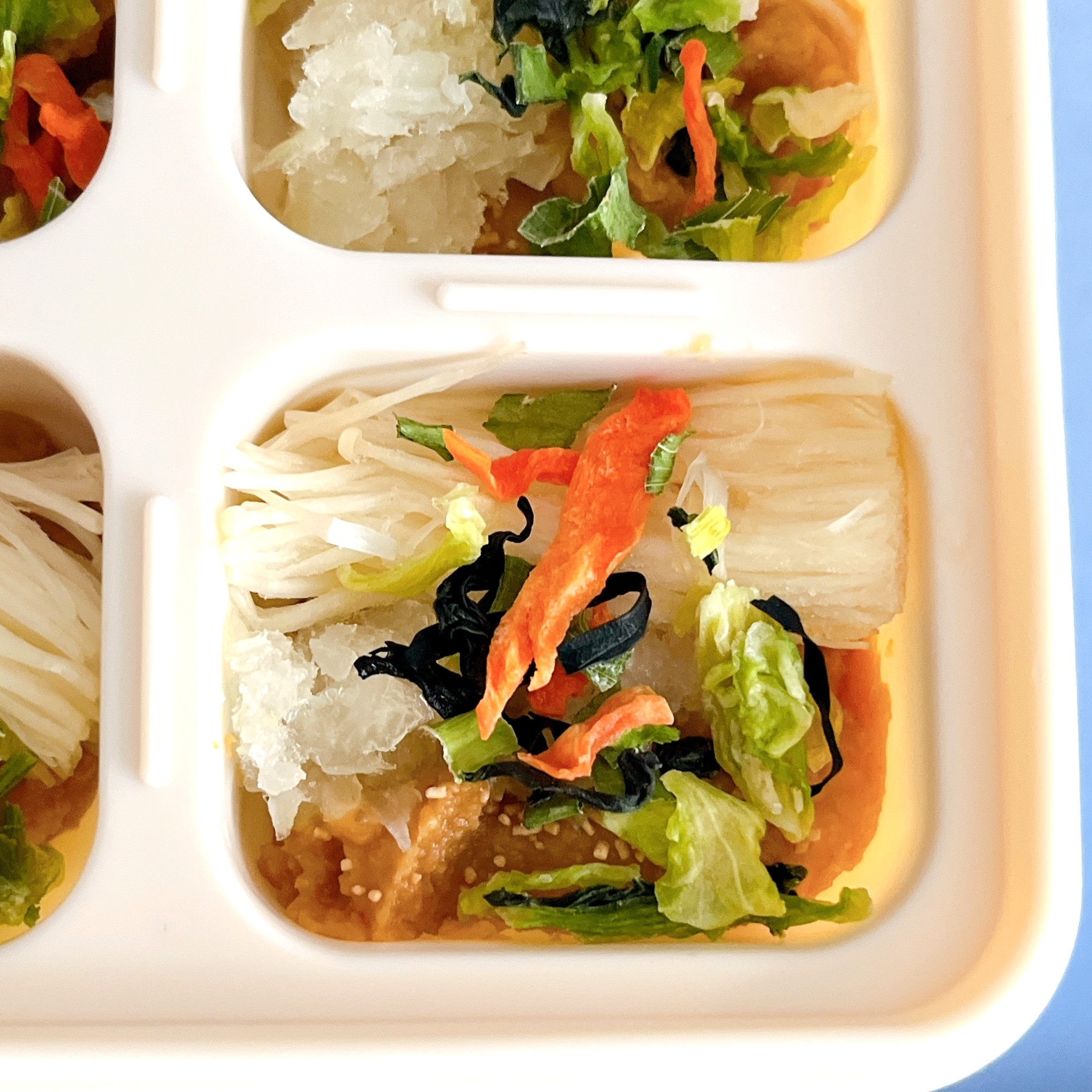 3COINSの「シリコーン冷凍小分けトレイ/KITINTO」