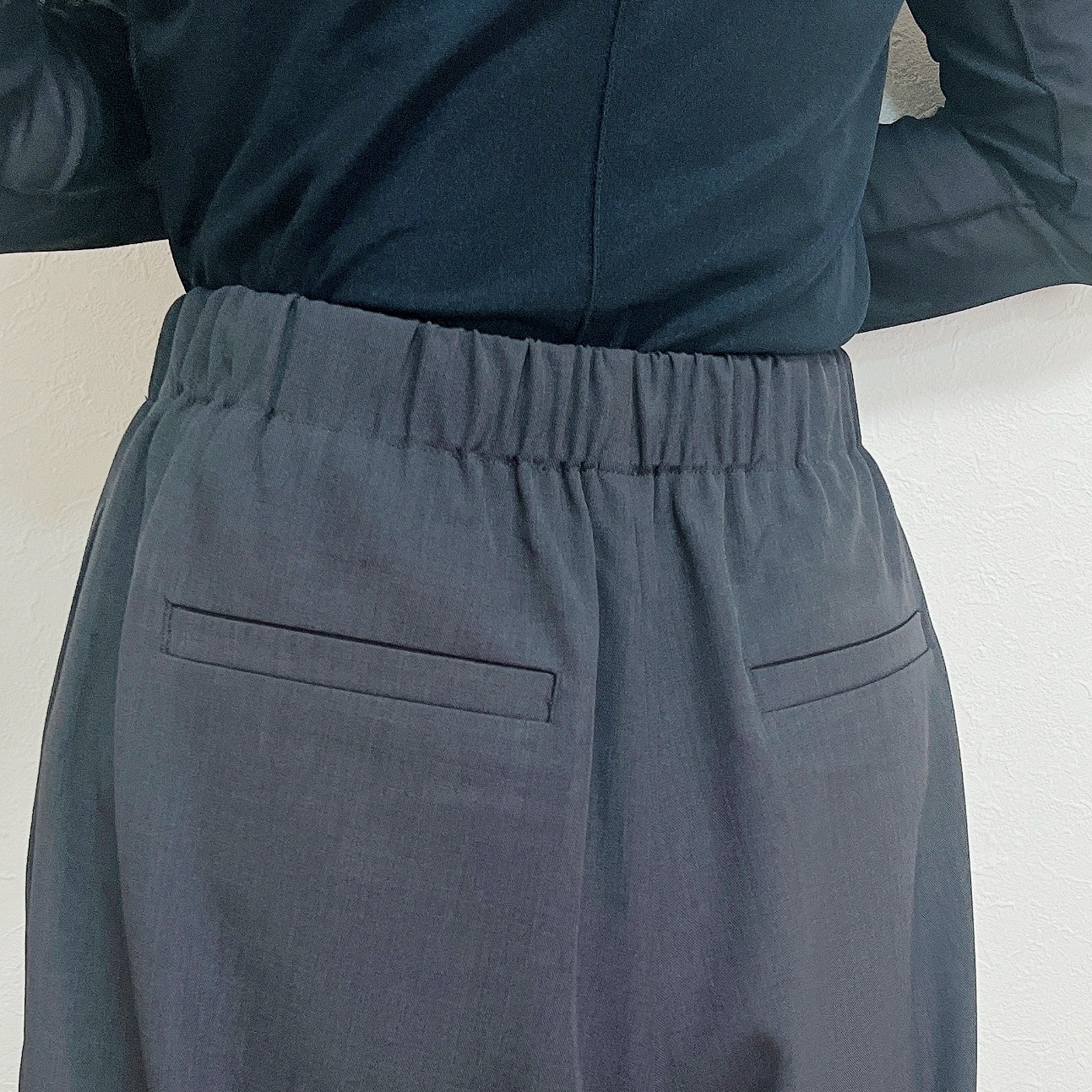 GLOBAL WORK（グローバルワーク）の「リラックススマートギャザーパンツ／253475」