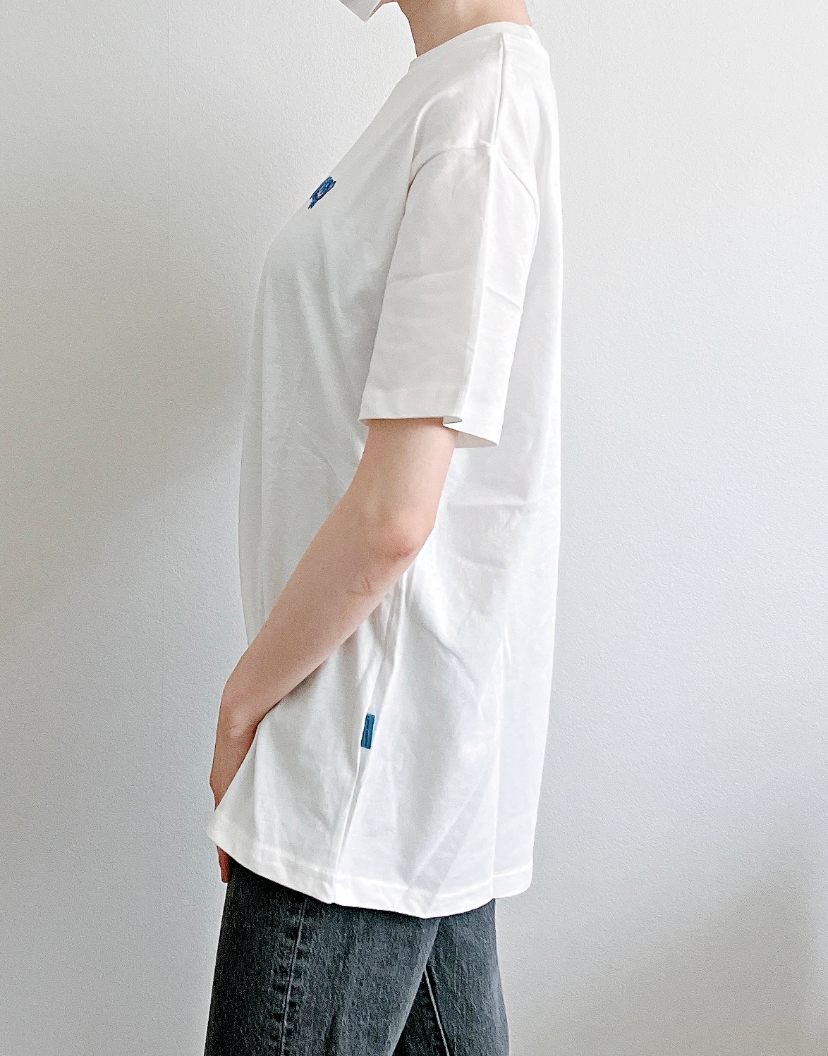 Honeys(ハニーズ)の「エンジェルブルー/ゆるT」