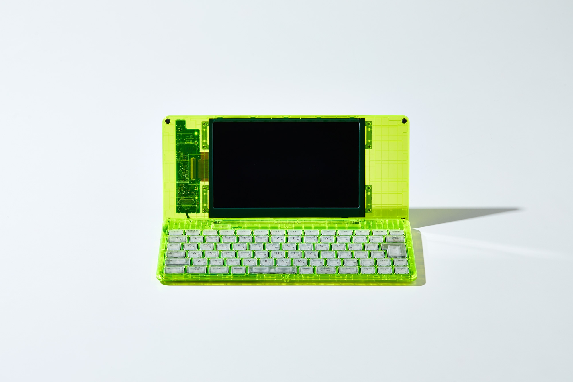 ポメラの限定モデル「DM250XY Crystal Neon Yellow」 プレスリリースより