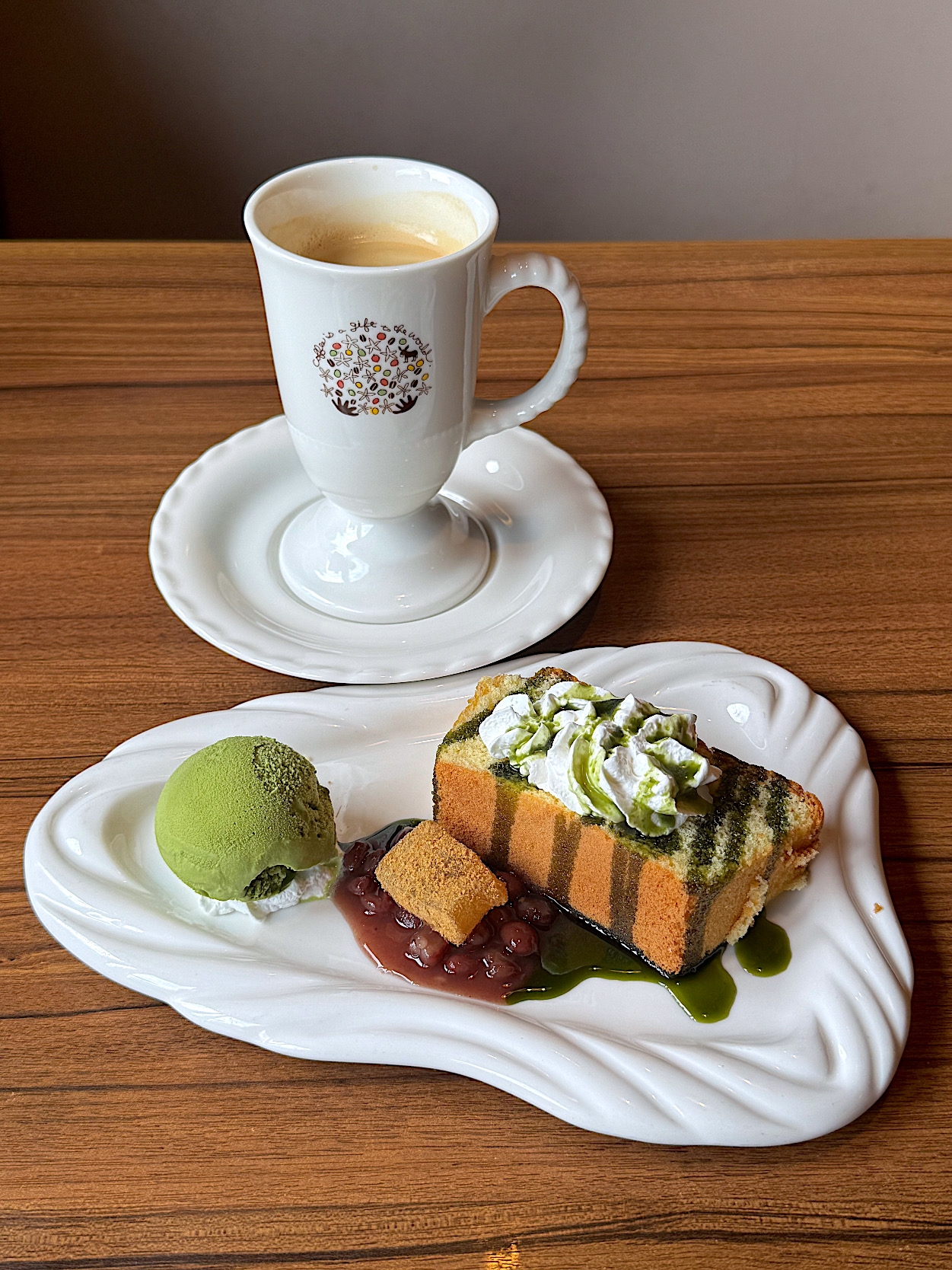 びっくりドンキーの「抹茶シフォン(コーヒーセット)」