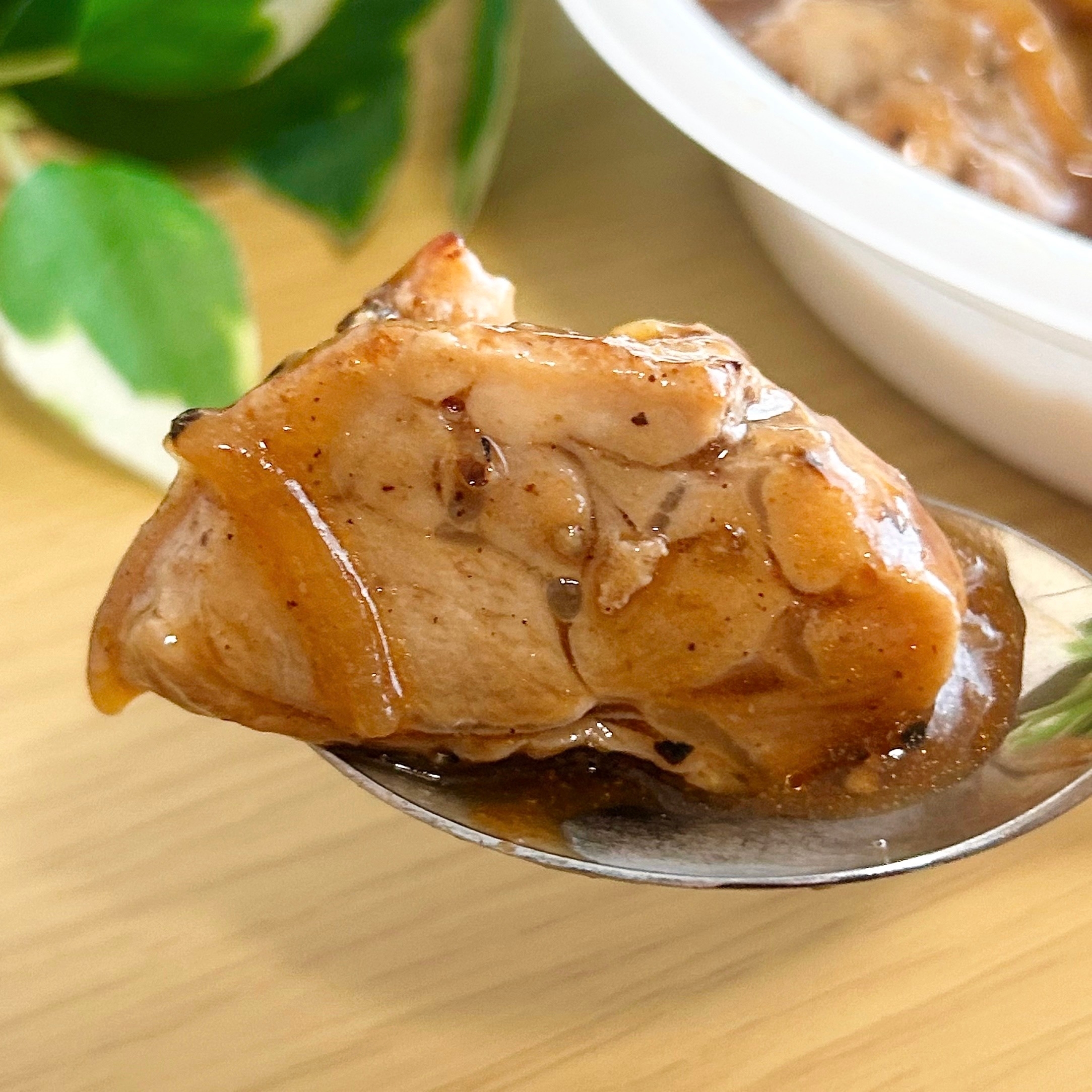 FamilyMart（ファミリーマート）の「炒め玉ねぎのコクと旨み！スパイスチキンカレー」