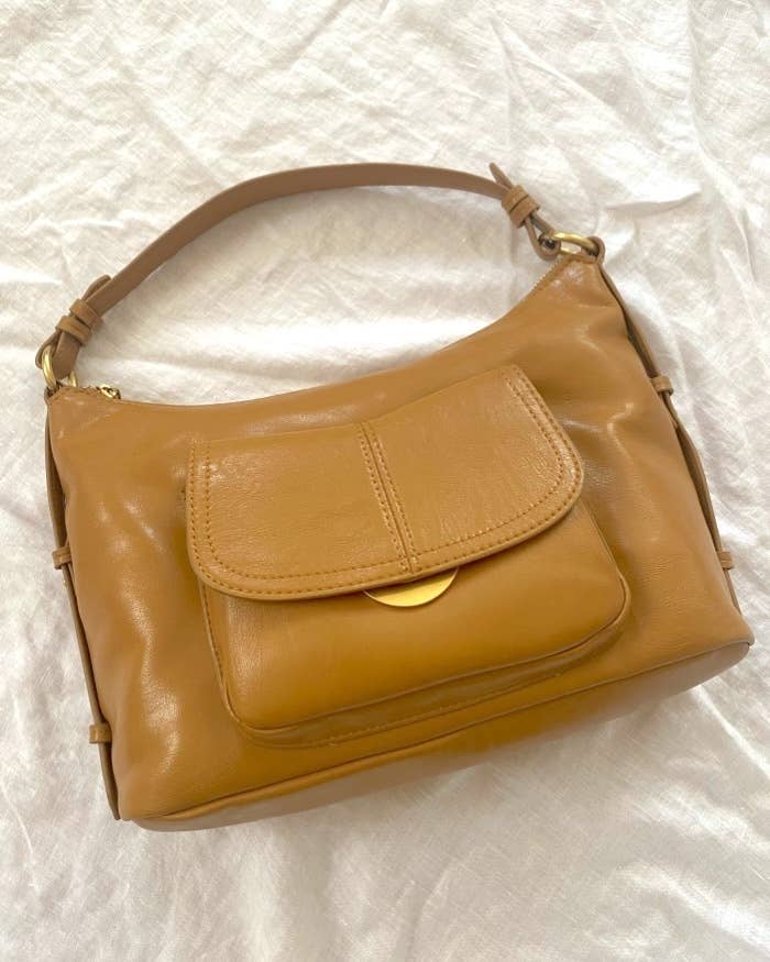 ZARAの「ダブルハンドルポケットバッグ」