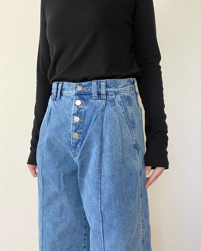 GUの「ワイドジーンズ by rokh」