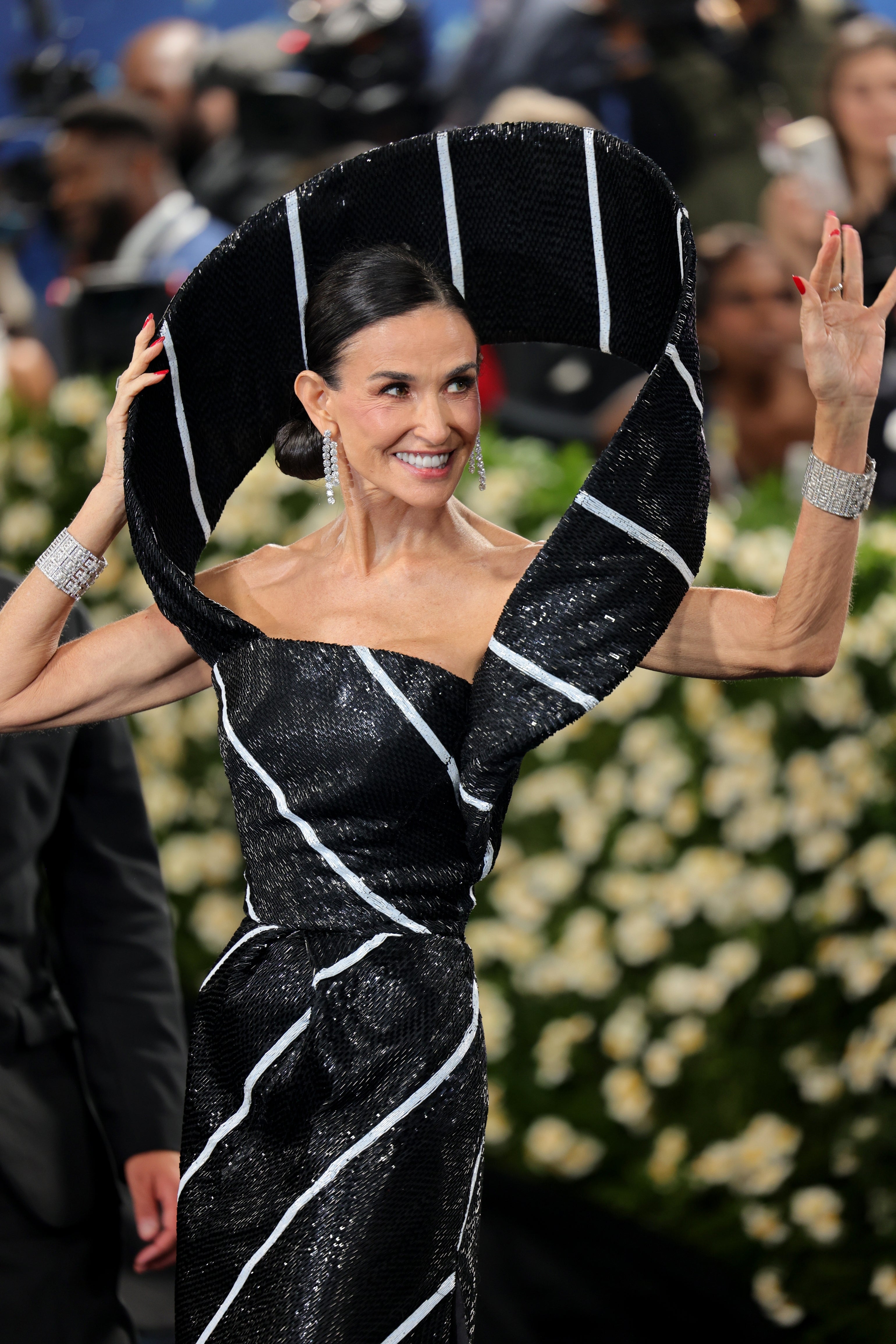 Demi Moore's Met Gala Look Is A Twist On The Theme Demi Moore's Met Gala Look Is A Twist On The Theme