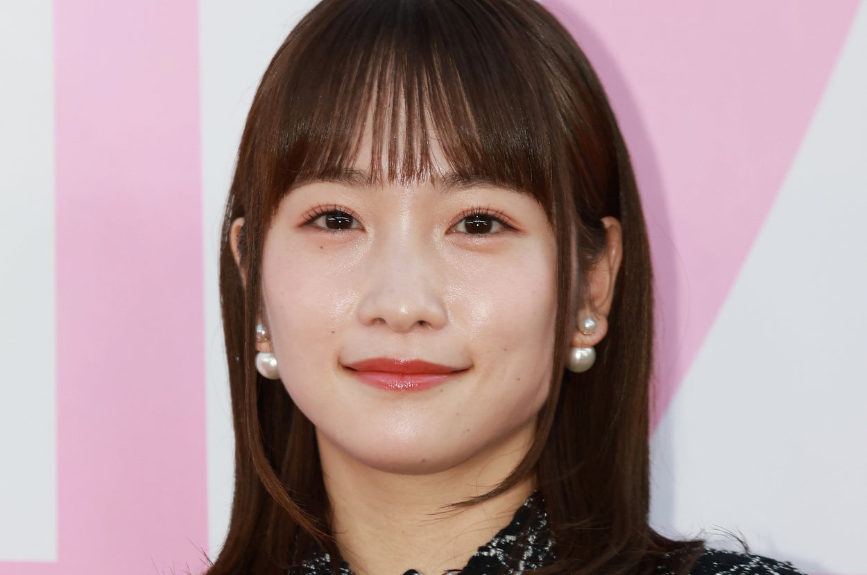 川栄李奈さん(時事)