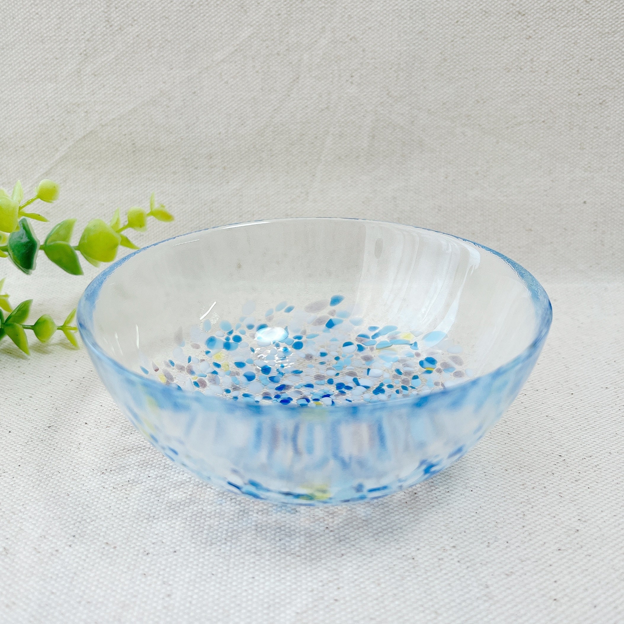 アフタヌーンティーの「万華鏡みたいな食器」が涼しげで素敵すぎる！夏