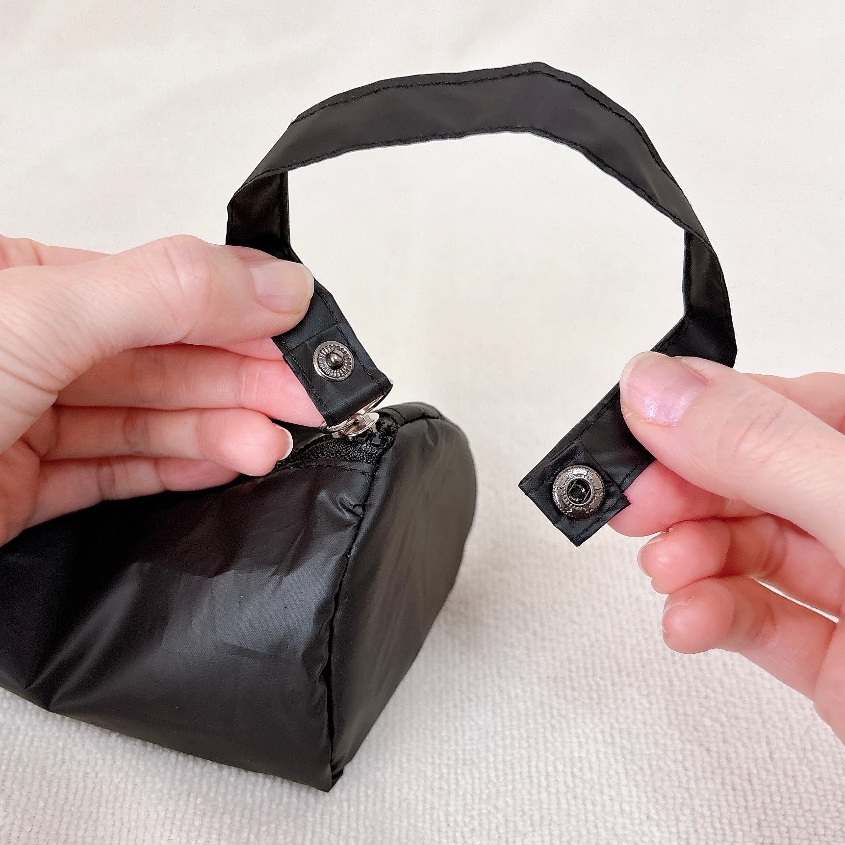 3coins「《内側タオル生地》メタリック傘ポーチ」