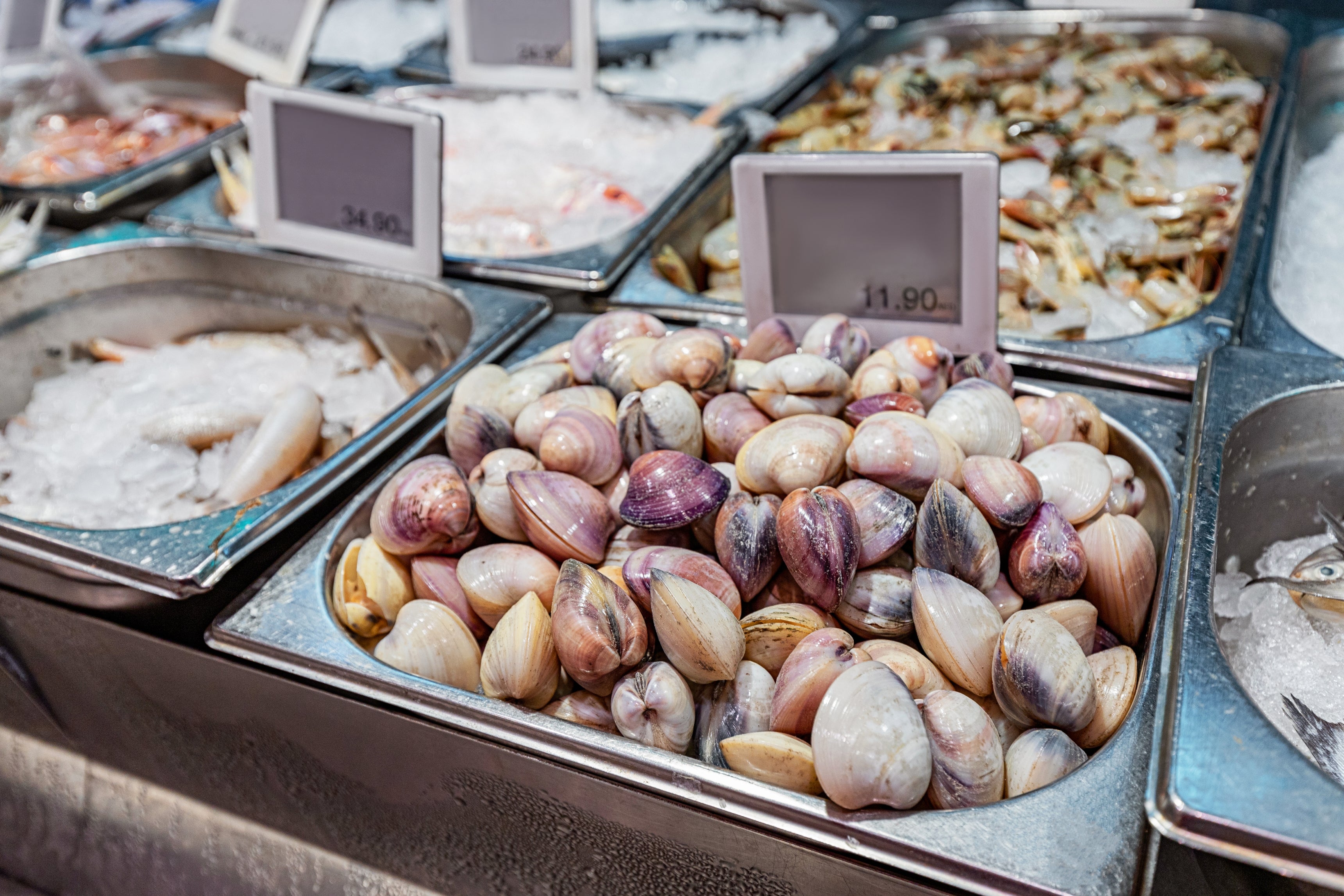 Shellfish Display Tags Tariffs Confuse American Diner About Imported Food