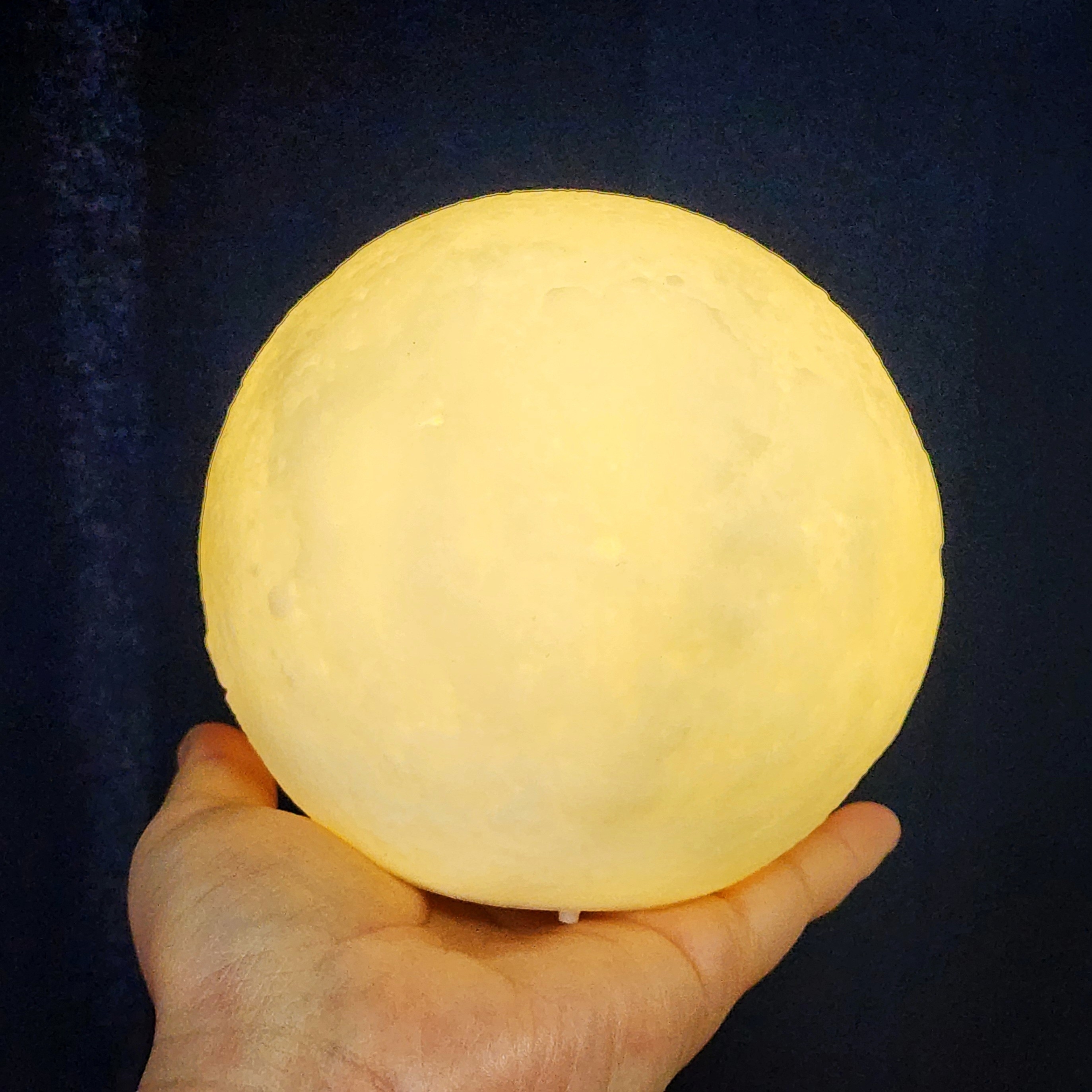 ダイソーの「ムーンライトタッチセンサー(WH)」