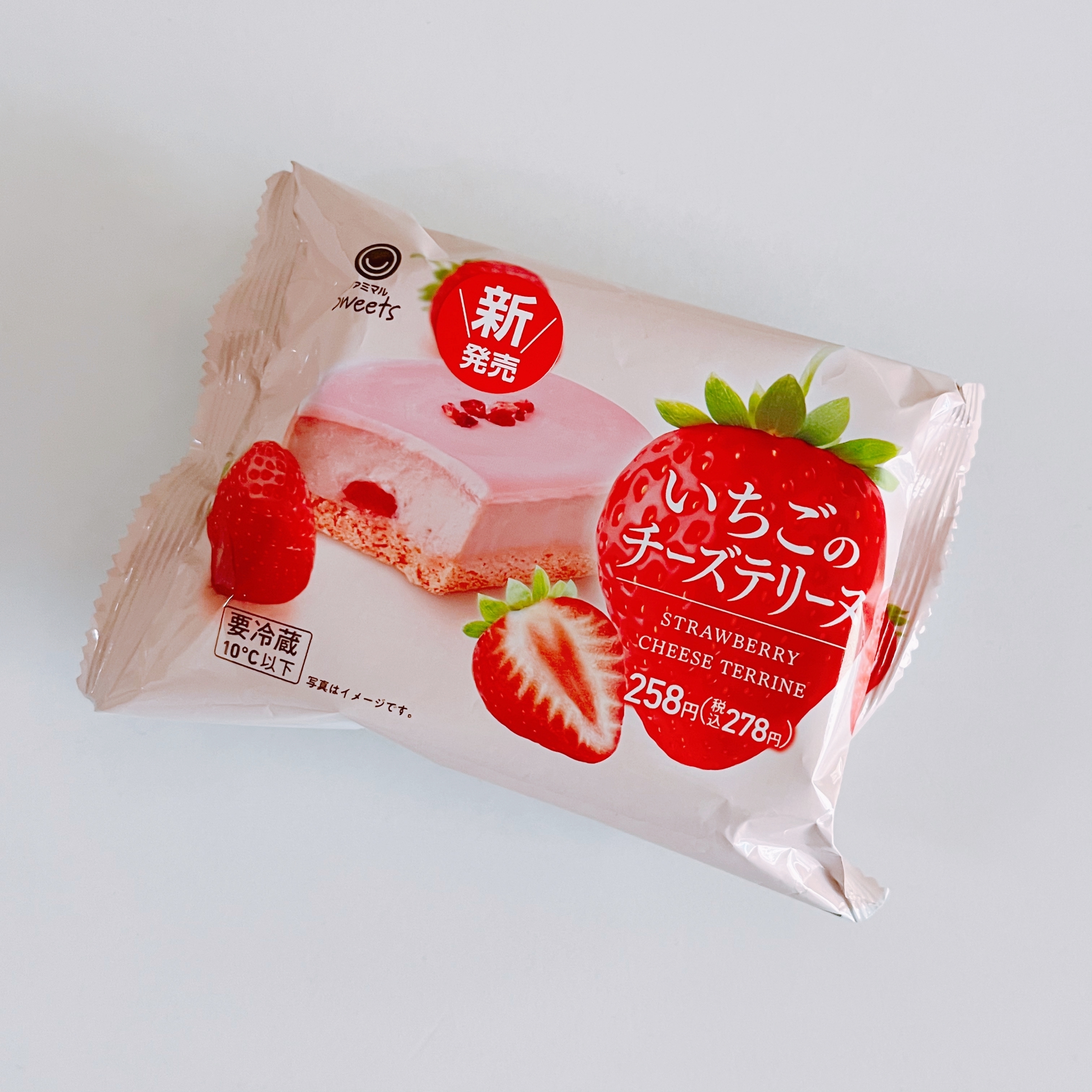 いちご味のチーズテリーヌの包装。いちごのイラストと「新発売」「いちごのチーズテリーヌ」との表示あり。価格は278円。
